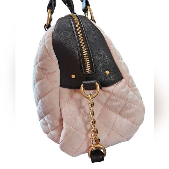 Juicy Couture Diamond Quilted  Light Pink,with the Brown Trimmed, Embrodered. - Picture 8 of 9